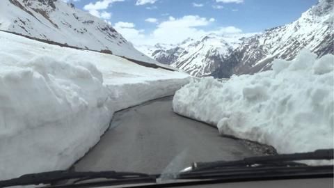 The Manali-Leh route is a breathtaking one, don't miss it