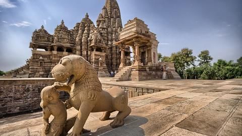 Witness the medieval Indian architecture in Khajuraho, MP